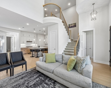 2624 Fiddler Way - Photo Thumbnail 4