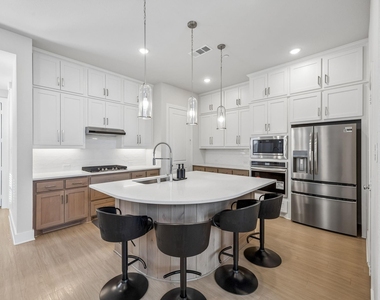 2624 Fiddler Way - Photo Thumbnail 6