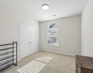 2624 Fiddler Way - Photo Thumbnail 19