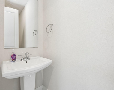 2624 Fiddler Way - Photo Thumbnail 11
