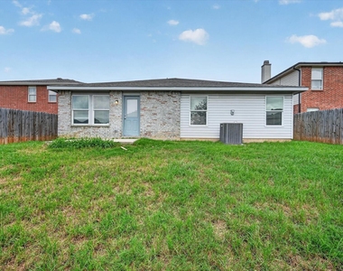 1608 Diamond Lake Trail - Photo Thumbnail 14