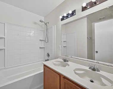 1608 Diamond Lake Trail - Photo Thumbnail 12