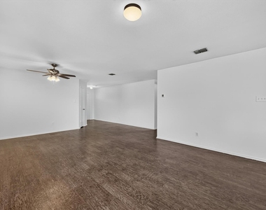 1608 Diamond Lake Trail - Photo Thumbnail 8