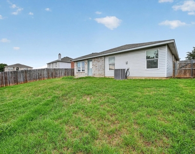 1608 Diamond Lake Trail - Photo Thumbnail 15