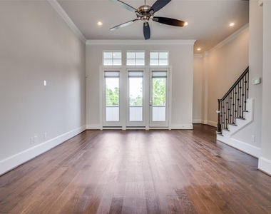 2262 Alterbrook Lane - Photo Thumbnail 6
