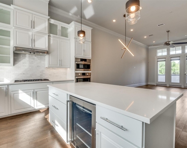 2262 Alterbrook Lane - Photo Thumbnail 13