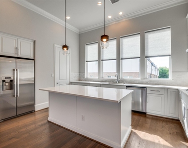 2262 Alterbrook Lane - Photo Thumbnail 10