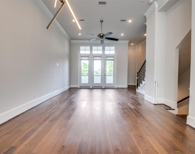 2262 Alterbrook Lane - Photo Thumbnail 4