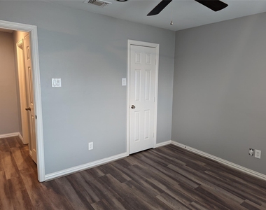 509 Pine Trail Drive - Photo Thumbnail 12
