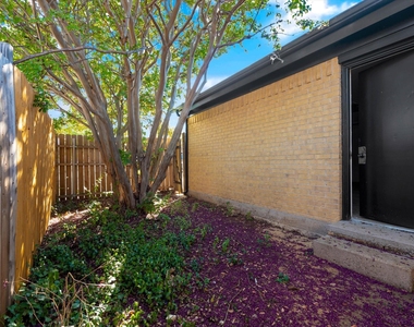 1117 S Rusk Street - Photo Thumbnail 11