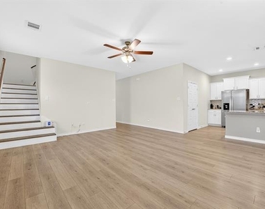 2261 Obsidian Drive - Photo Thumbnail 7