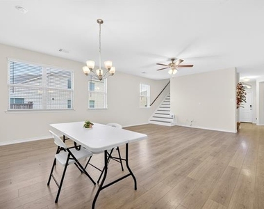 2261 Obsidian Drive - Photo Thumbnail 19