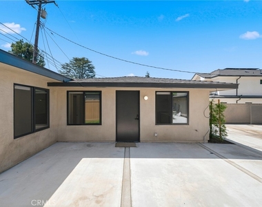 414 Stedman - Photo Thumbnail 1