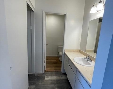4950 Catamaran Street - Photo Thumbnail 6