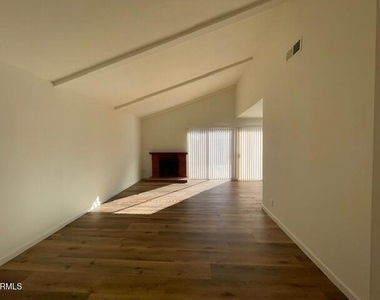 4950 Catamaran Street - Photo Thumbnail 2