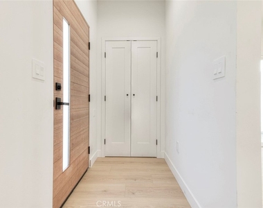 2242 N Keystone - Photo Thumbnail 1
