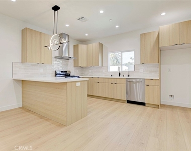 2242 N Keystone - Photo Thumbnail 3
