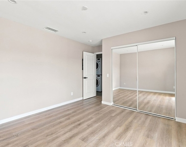 40235 W 17th St - Photo Thumbnail 23