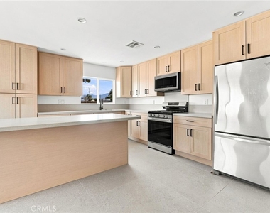 40235 W 17th St - Photo Thumbnail 11