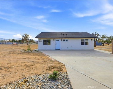 40235 W 17th St - Photo Thumbnail 6