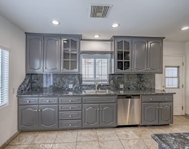 6506 Teesdale Avenue - Photo Thumbnail 5
