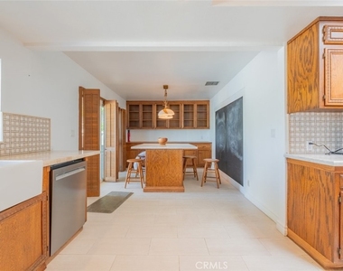 4321 Clear Valley Drive - Photo Thumbnail 21
