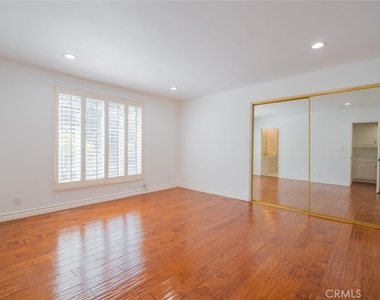 4321 Clear Valley Drive - Photo Thumbnail 39