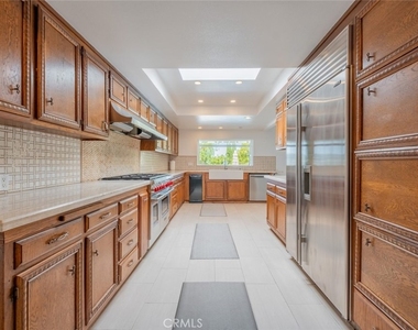 4321 Clear Valley Drive - Photo Thumbnail 18