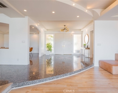 4321 Clear Valley Drive - Photo Thumbnail 4