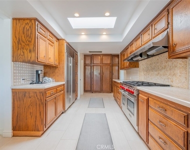 4321 Clear Valley Drive - Photo Thumbnail 20