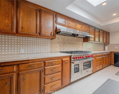4321 Clear Valley Drive - Photo Thumbnail 19