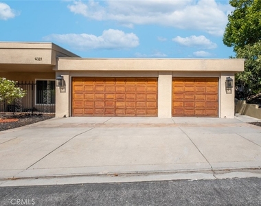 4321 Clear Valley Drive - Photo Thumbnail 2