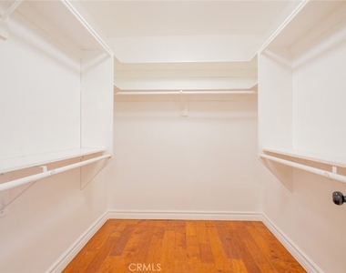 4321 Clear Valley Drive - Photo Thumbnail 46