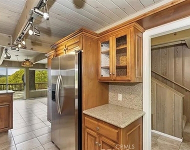 945 N Hospital Road - Photo Thumbnail 10