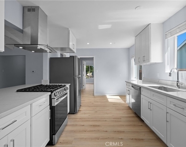 16824 Calahan Street - Photo Thumbnail 9