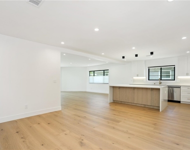 5743 Natick Ave - Photo Thumbnail 1