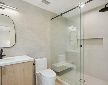 5743 Natick Ave - Photo Thumbnail 9