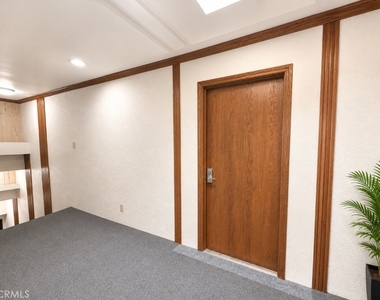 337 Washington Boulevard - Photo Thumbnail 8
