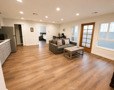 337 Washington Boulevard - Photo Thumbnail 1