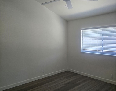 2288 Loma Alta Drive - Photo Thumbnail 12