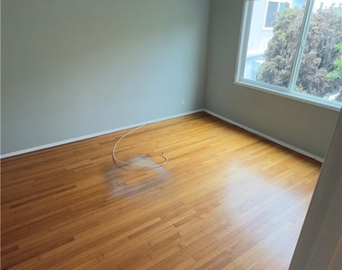 1174 E Ocean Boulevard - Photo Thumbnail 15