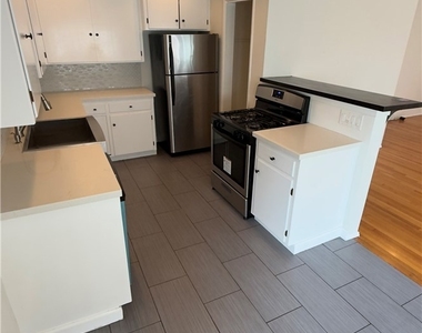 1174 E Ocean Boulevard - Photo Thumbnail 12