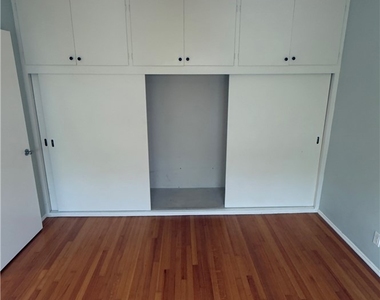 1174 E Ocean Boulevard - Photo Thumbnail 20