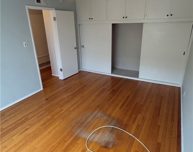 1174 E Ocean Boulevard - Photo Thumbnail 17