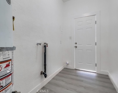 1009 Coronado Avenue - Photo Thumbnail 33
