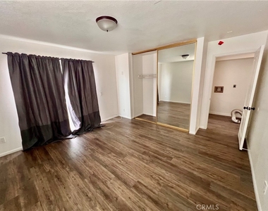 129 W Palmyra - Photo Thumbnail 16