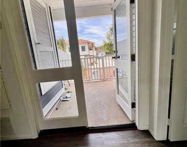 129 W Palmyra - Photo Thumbnail 19