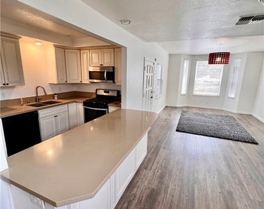129 W Palmyra - Photo Thumbnail 9