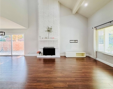 1413 W Moore - Photo Thumbnail 6