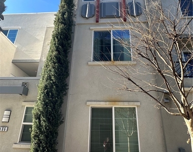 106 Eureka Place - Photo Thumbnail 35
